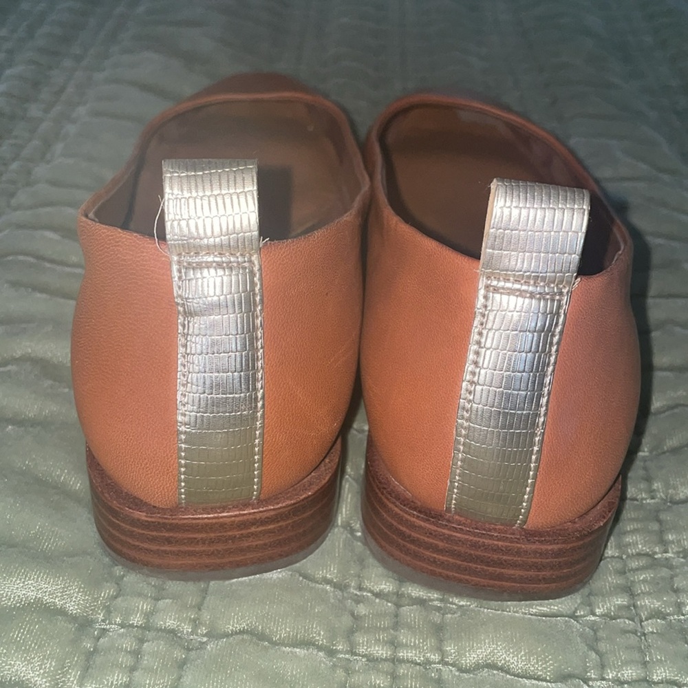 Essex Lane honey brown gold accent ballet flats pre-loved size 7